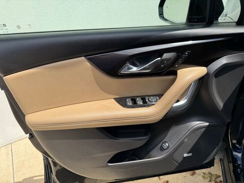 Used 2019 Chevrolet Blazer Premier w/ Driver Confidence II Package FWD image 12