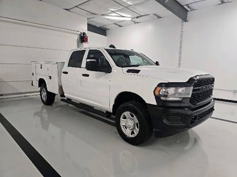 Used 2024 RAM 2500 Tradesman AWD/4WD image 3