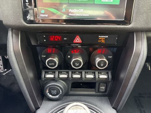 Used 2020 Toyota 86 RWD image 18
