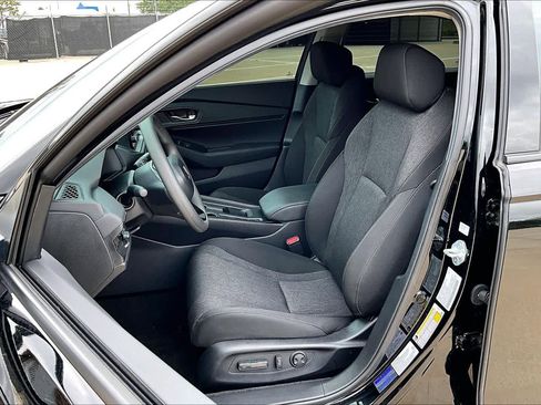 Used 2025 Honda Accord SE image 8