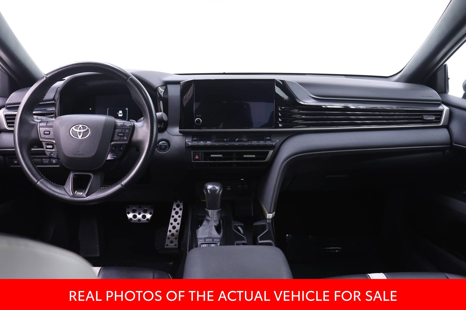 Certified 2025 Toyota Camry SE FWD image 5