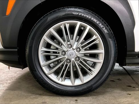Used 2021 Hyundai Kona SEL image 11