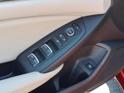 Used 2019 Honda Accord LX image 4