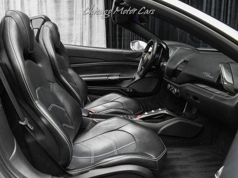 Used 2017 Ferrari 488 Spider image 27