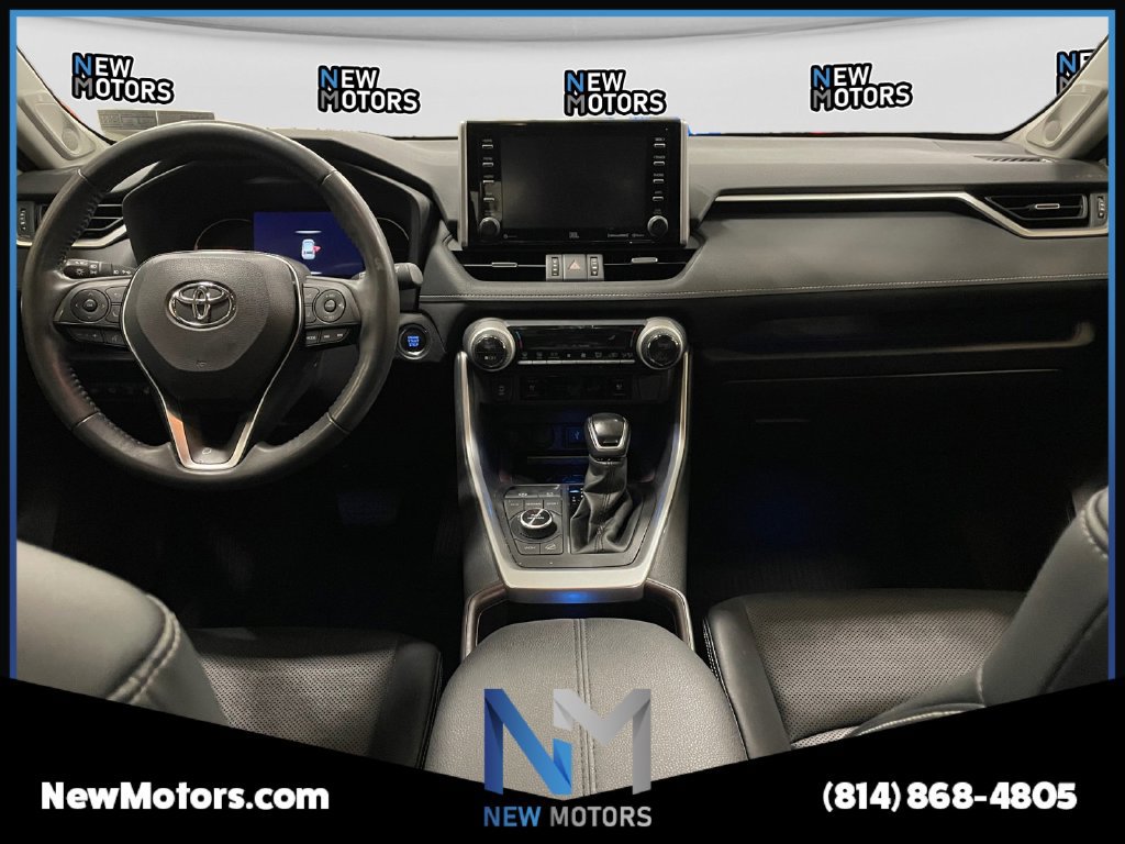 Used 2020 Toyota RAV4 Limited AWD/4WD image 10