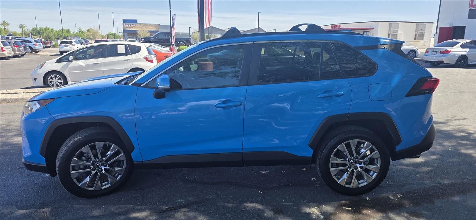 Used 2019 Toyota RAV4 XLE Premium w/ Carpet Mat Package FWD image 8