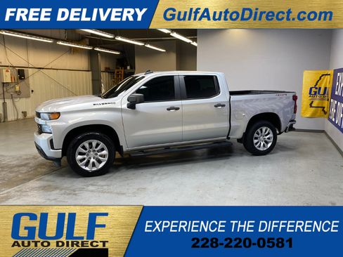 Used 2022 Chevrolet Silverado 1500 Custom w/ LPO, Dark Essentials Package AWD/4WD image 5