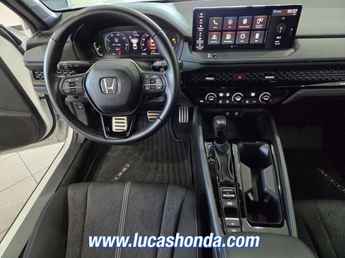 Used 2023 Honda Accord Sport image 9