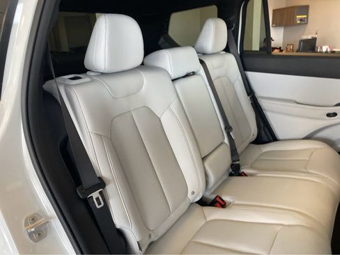 New 2026 Jeep Cherokee Limited image 16