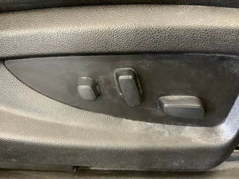 Used 2018 Chevrolet Tahoe LT AWD/4WD image 28