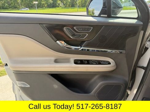 Used 2022 Lincoln Corsair AWD w/ Premium Package image 24