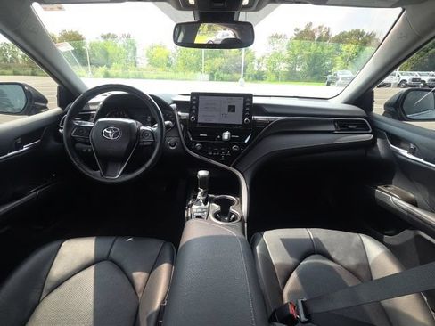 Used 2024 Toyota Camry XSE FWD image 17