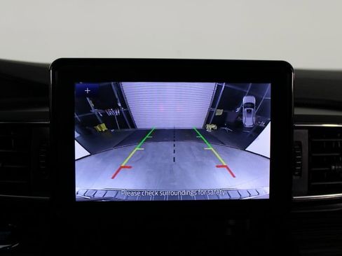 Used 2024 Ford Explorer Limited image 28