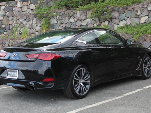 Used 2019 INFINITI Q60 3.0t Luxe w/ Essential Package AWD/4WD image 9