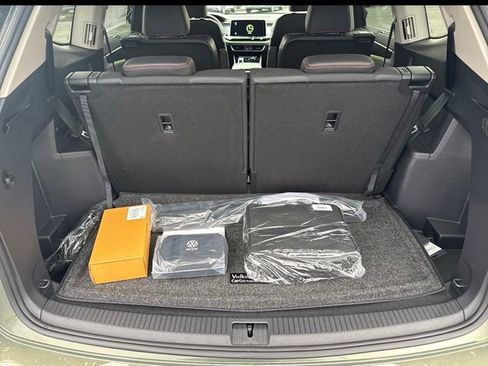 New 2026 Volkswagen Atlas Peak Edition image 13