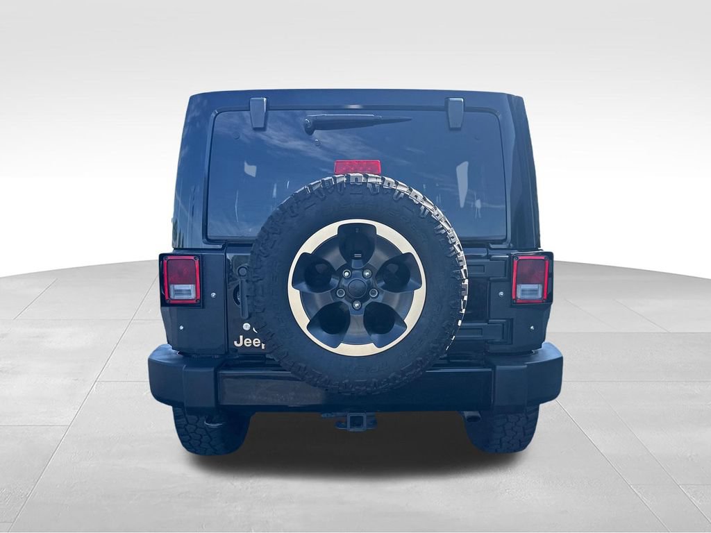 Used 2014 Jeep Wrangler Unlimited Sahara AWD/4WD image 4