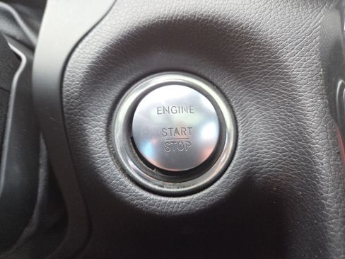 Used 2013 Mercedes-Benz SLK 250 image 7