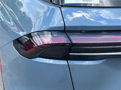 New 2025 Lincoln Nautilus Premier w/ Equipment Group 102A image 10