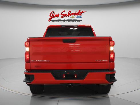 Used 2024 Chevrolet Silverado 1500 Custom image 5