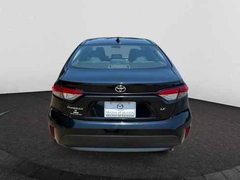Used 2024 Toyota Corolla LE FWD image 4