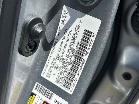 Certified 2023 Toyota Tacoma SR5 AWD/4WD image 14