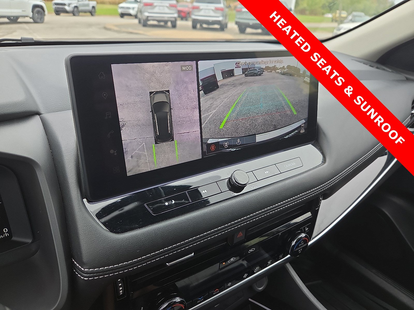 Used 2025 Nissan Rogue SL w/ Tech Package AWD/4WD image 17
