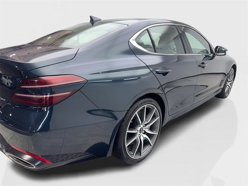 Used 2025 Genesis G70 2.5T image 13