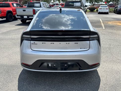 New 2025 Toyota Prius Plug-In Hybrid image 4