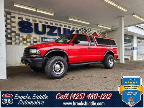Used 2003 Chevrolet S10 Pickup LS w/ LS Preferred Equipment Group AWD/4WD image 1