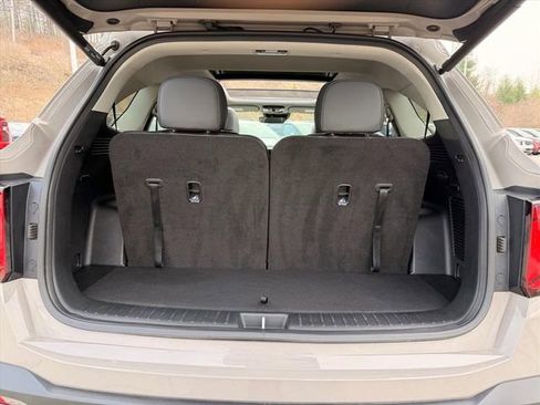Certified 2025 Kia Sorento X-Line EX image 24