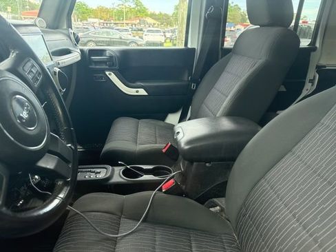 Used 2012 Jeep Wrangler Unlimited Sport image 11