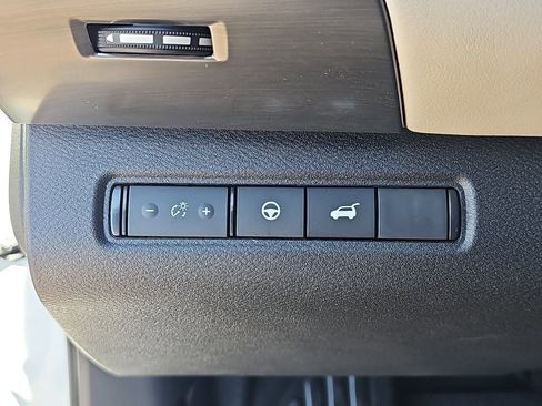 New 2026 Nissan Pathfinder SL FWD image 25