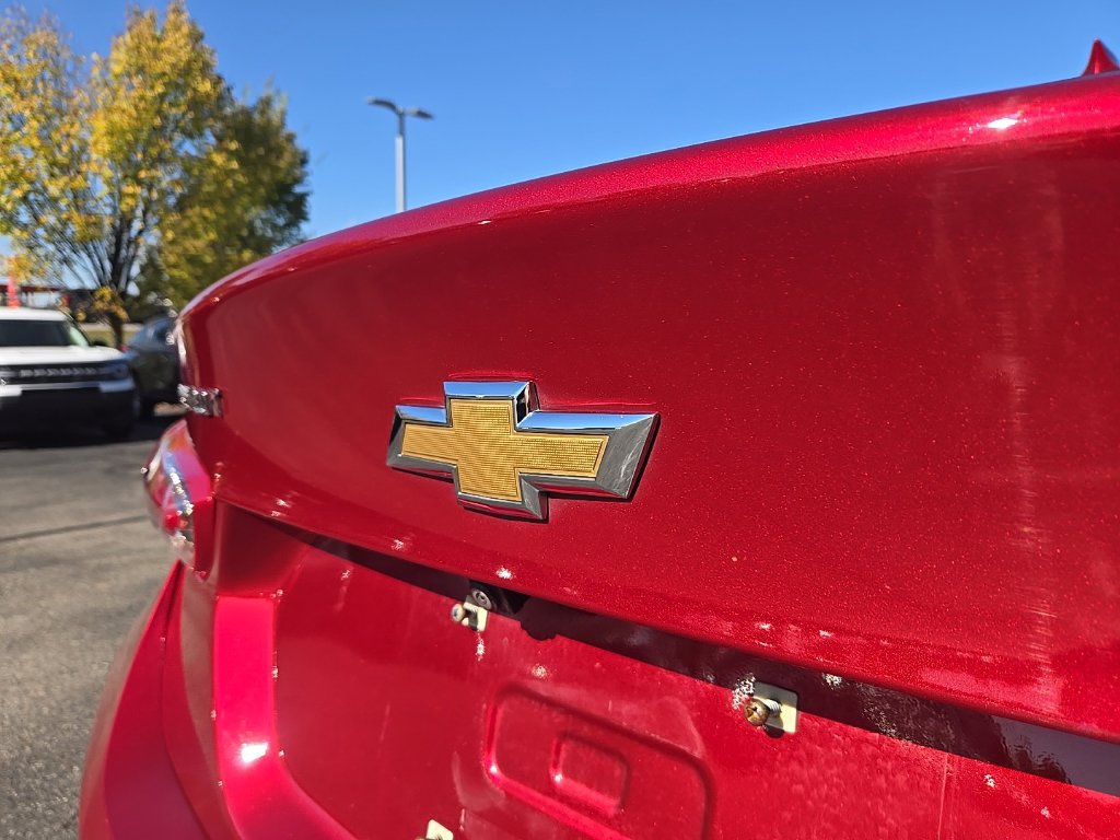 Used 2019 Chevrolet Malibu Premier w/ Sun and Wheel Package FWD image 12