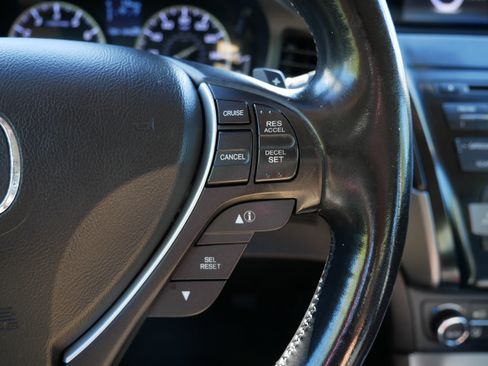 Used 2013 Acura ILX w/ Premium Package image 29