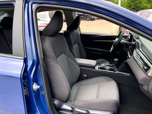 Used 2025 Toyota Camry LE w/ Convenience Package image 8