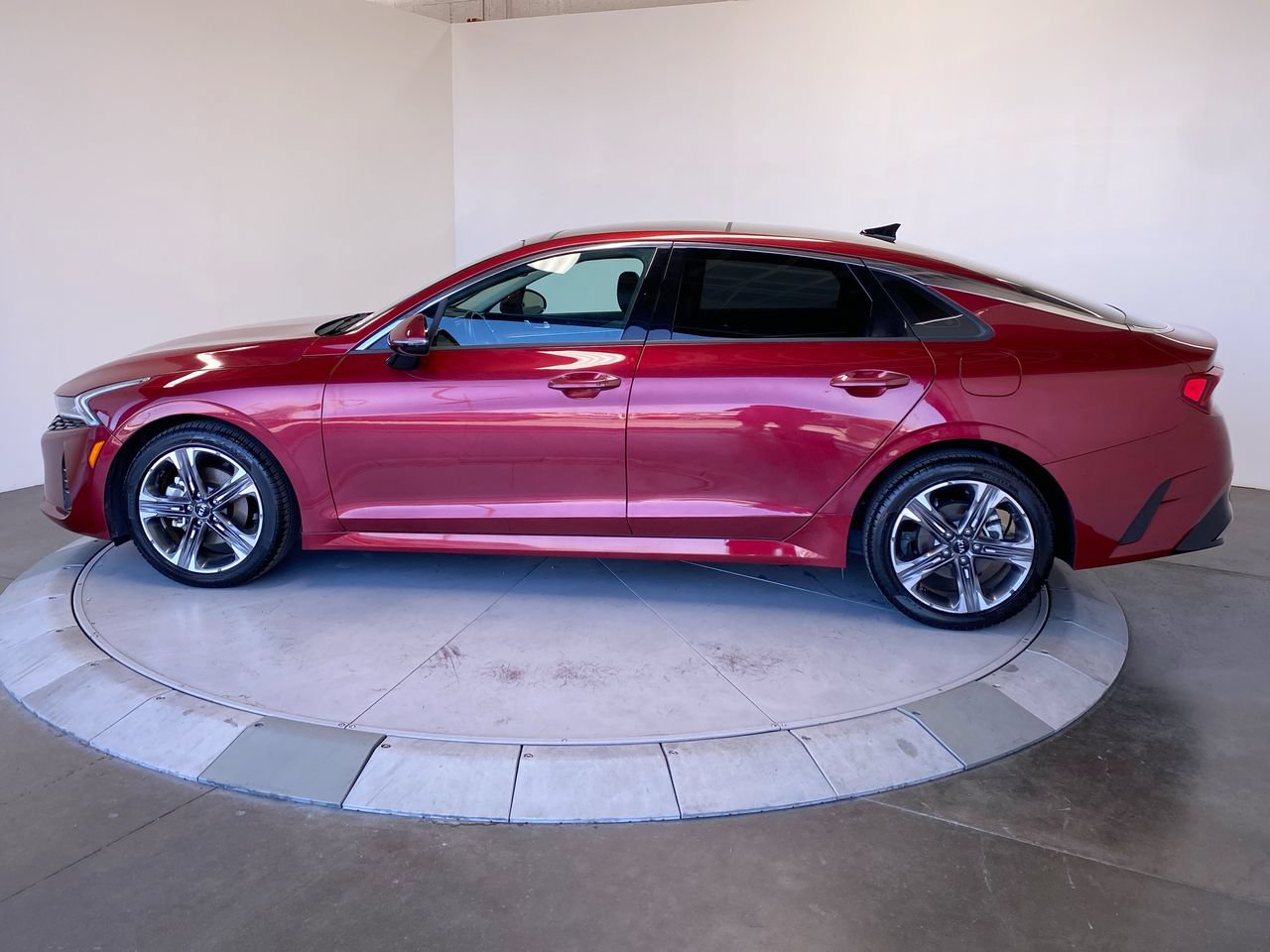 Used 2021 Kia K5 EX w/ EX Premium Package FWD image 2