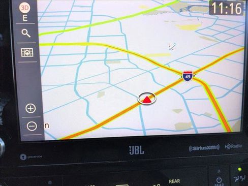 Used 2020 Toyota Highlander Limited image 12