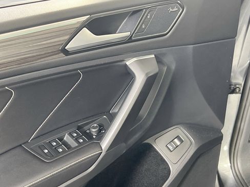 Used 2022 Volkswagen Tiguan SEL R-Line image 18