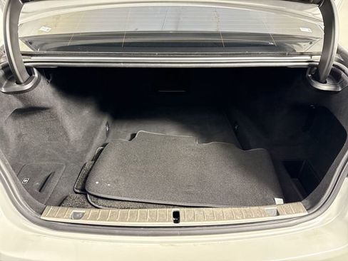 Used 2021 BMW 750i xDrive w/ Executive Package image 33