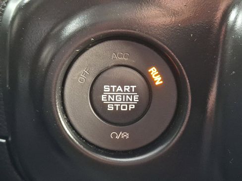 Used 2022 Jeep Gladiator Sport image 22