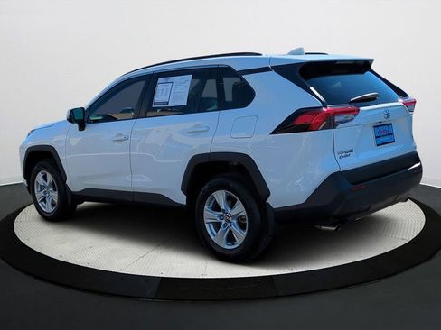 Used 2021 Toyota RAV4 XLE image 6