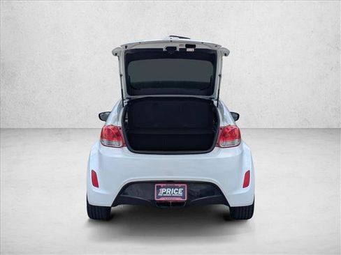 Used 2016 Hyundai Veloster w/ Option Group 02 FWD image 6