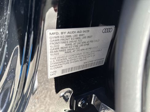 New 2026 Audi SQ8 Prestige AWD/4WD image 38