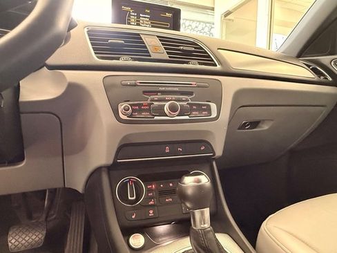 Used 2018 Audi Q3 2.0T Premium w/ Convenience Package image 19