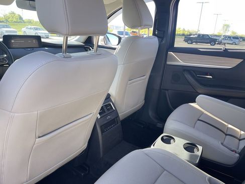 Used 2024 MAZDA CX-90 Plug-In Hybrid w/ Preferred AWD/4WD image 37