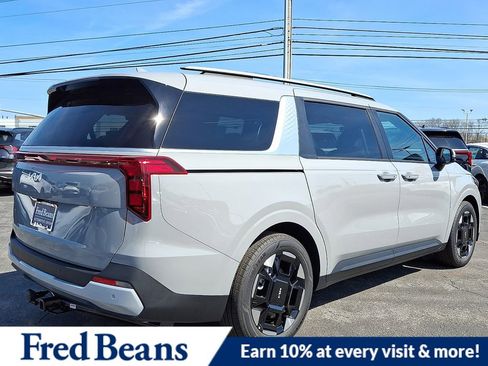 New 2026 Kia Carnival EX FWD image 4