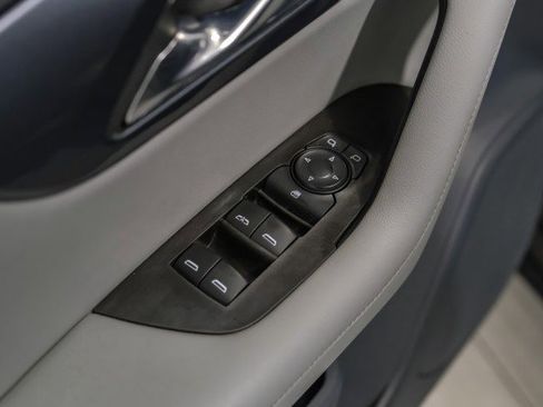 Used 2021 Chevrolet Blazer LT image 43