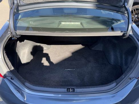 Used 2015 Toyota Corolla LE image 40