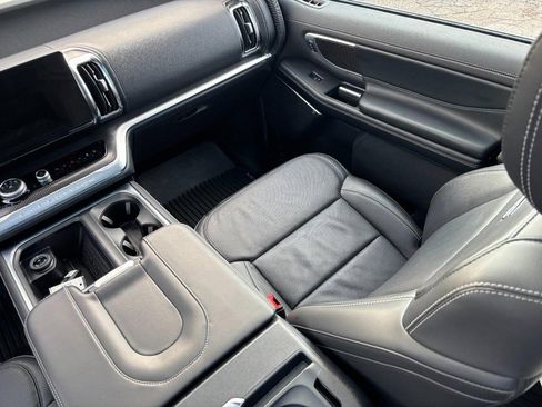 Used 2025 Ford Expedition Max Platinum w/ Stealth Performance Package image 16