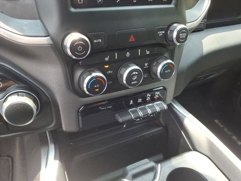Used 2022 RAM 1500 Big Horn AWD/4WD image 30
